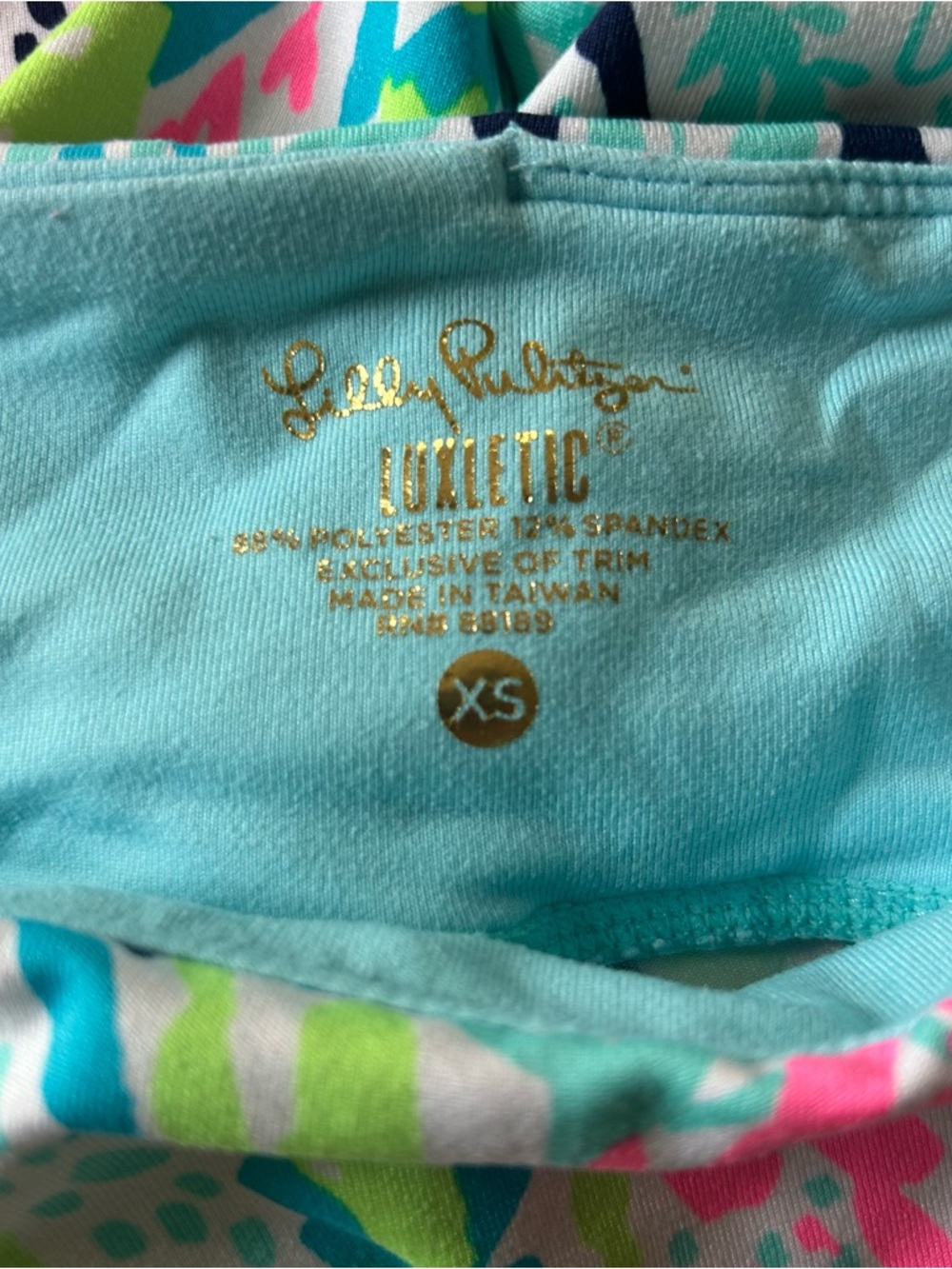 Lilly Pulitzer Luxletic Tropical Coral Resort Cropped 28" Active Leggings - Picture 5 of 5
